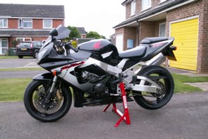 abba Motocrycle Stand on Honda Fireblade