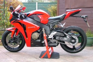 abba Superbike Stand on Honda Fireblade