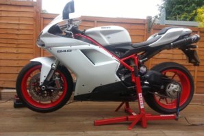 abba paddock stand on Ducati 848