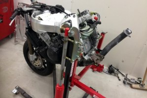 abba Sky Lift used for Honda Fireblade rear end removal pt. 5